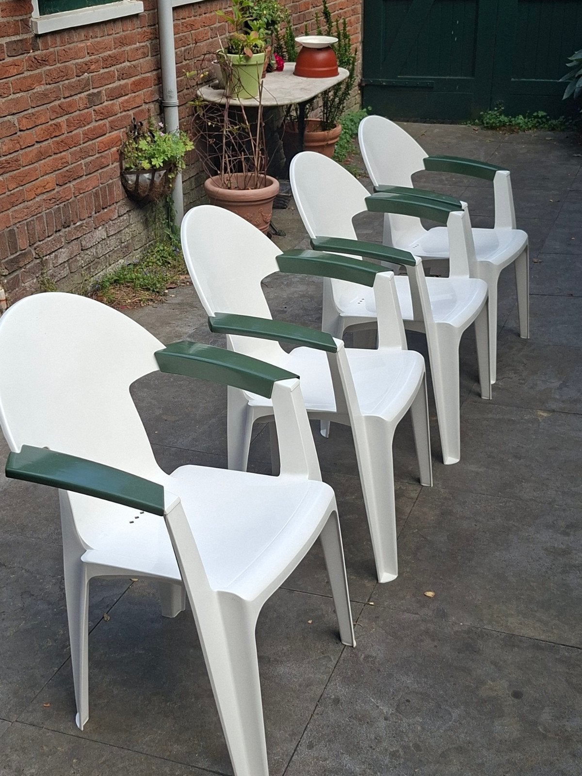 4 Hartmann tuinstoelen, wit met groene armleuningen, Tuin en Terras, Tuinstoelen, Ophalen, Zo goed als nieuw, Kunststof, Stapelbaar