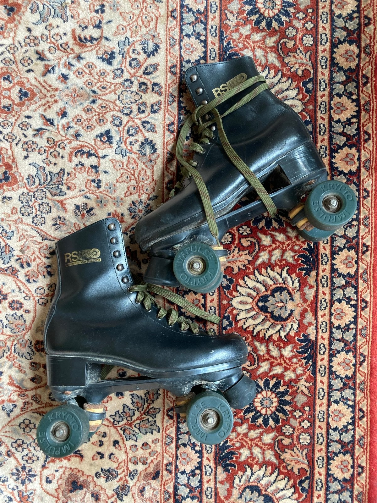 Vintage leren rolschaatsen, maat 40 (incl handbeschermers), Sport en Fitness, Ophalen, Gebruikt, Overige typen