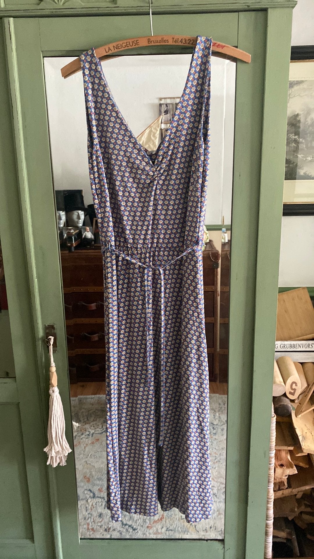 Leuk nieuwe jurk van King Louis maatje M, Kleding | Dames, Jurken, Ophalen of Verzenden, Zo goed als nieuw, Zwart, Onder de knie