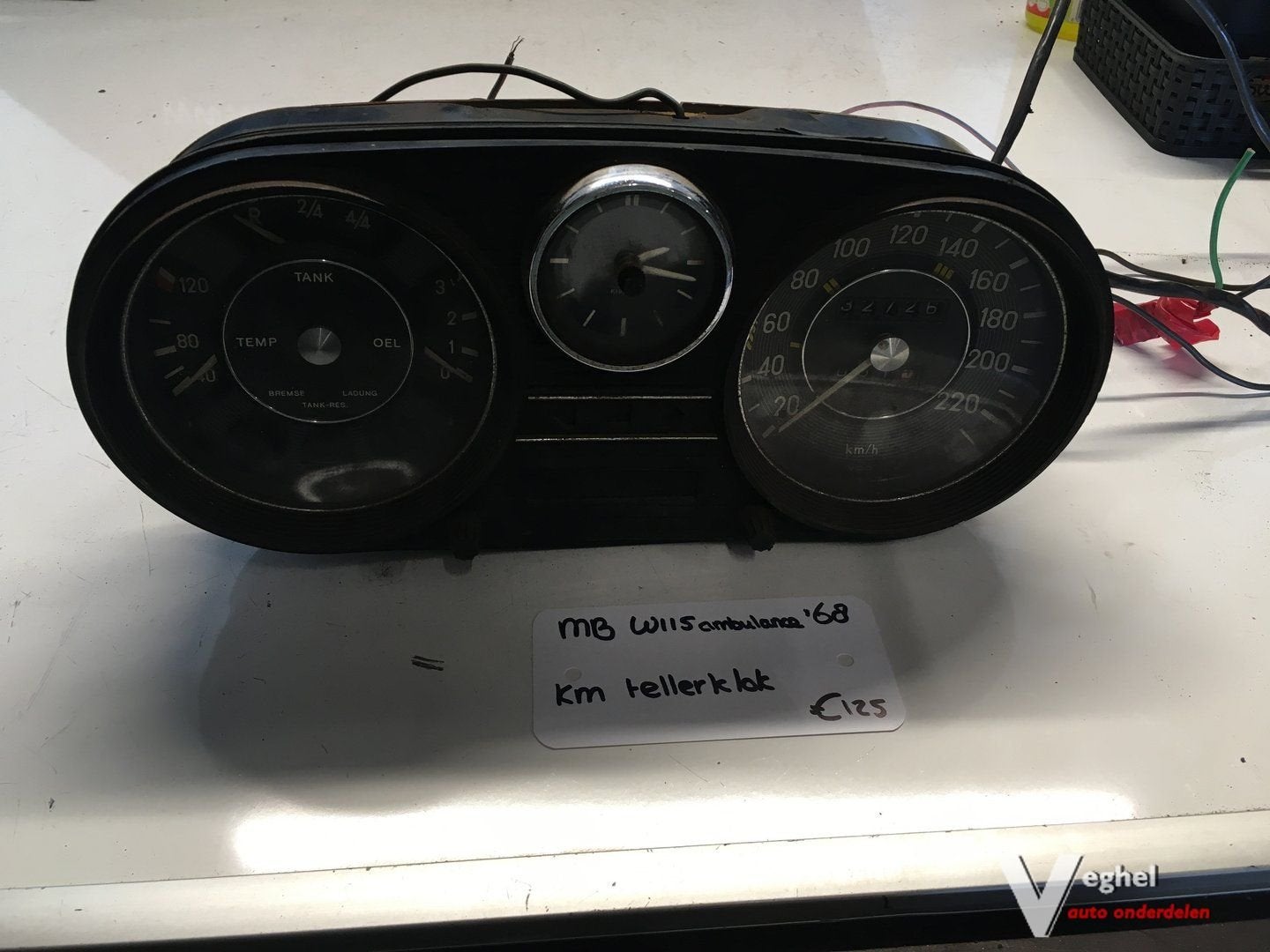 Mercedes W115 Ambulance 1968     Km Tellerklok  handgeschake, Auto-onderdelen, Gebruikt, -, -, Ophalen of Verzenden