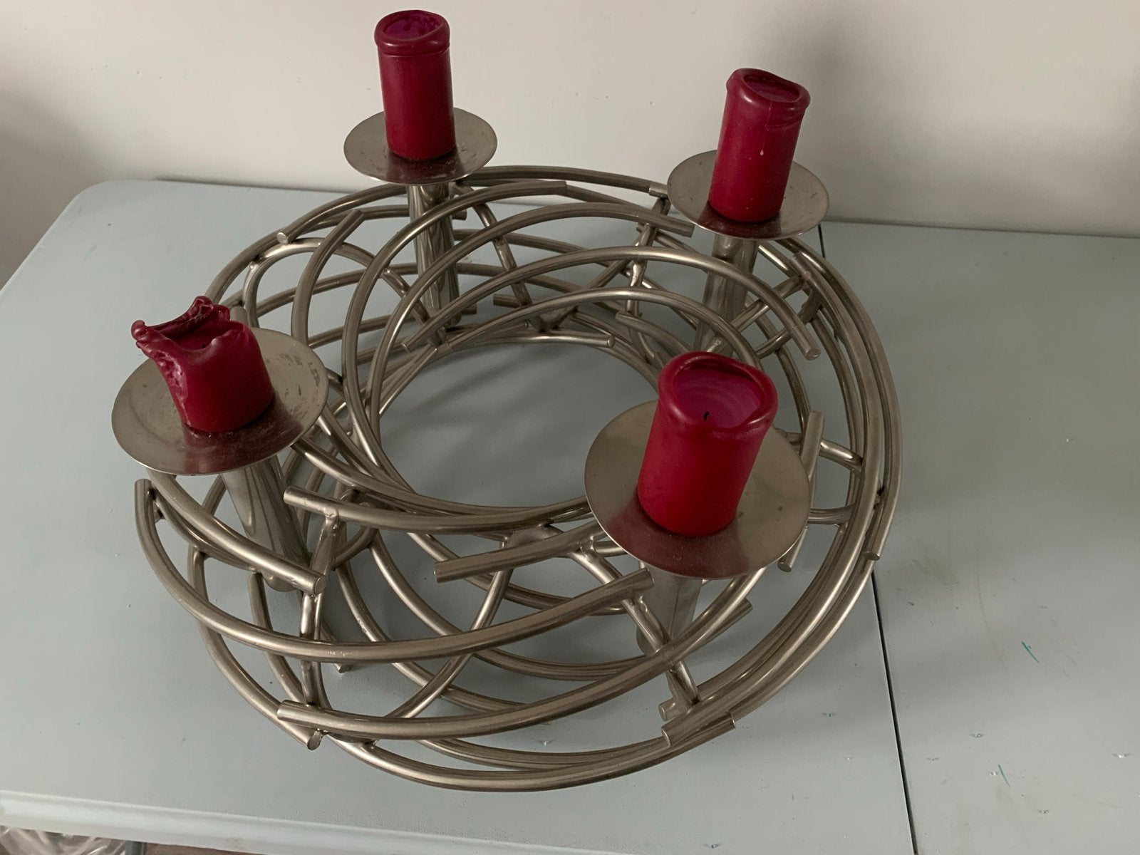 Grote metalen 4-pits kaarsenstandaard - 60 cm breed