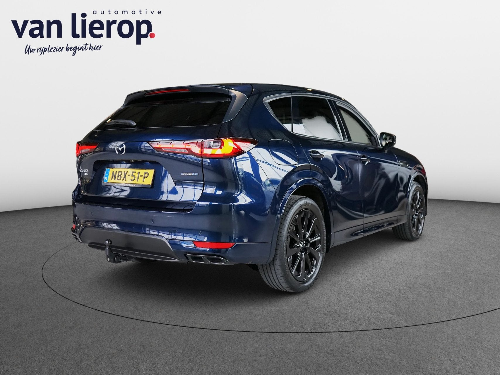 Mazda CX-60 2.5 e-SkyActiv PHEV Homura Plus TREKHAAK, Auto's, Automaat, Dealer onderhouden, Blauw, 2500 kg