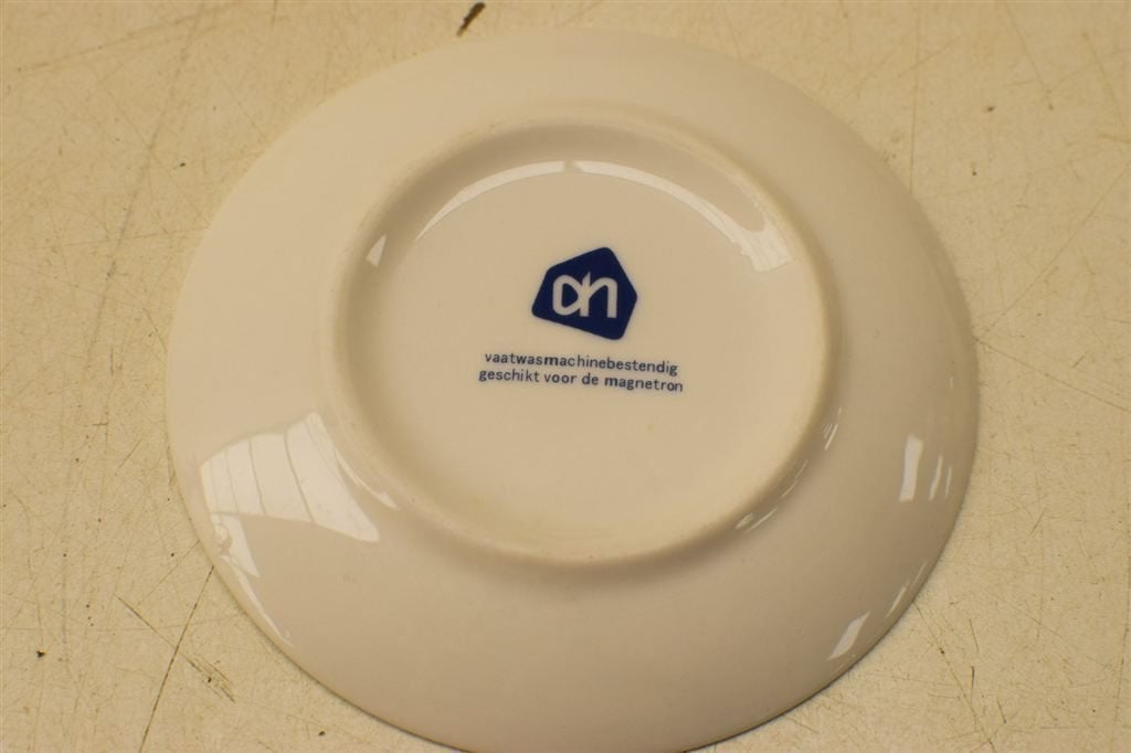 4 stuks porseleinen schoteltjes 47354, Gebruikt, Ophalen of Verzenden, Bord(en), Overige stijlen