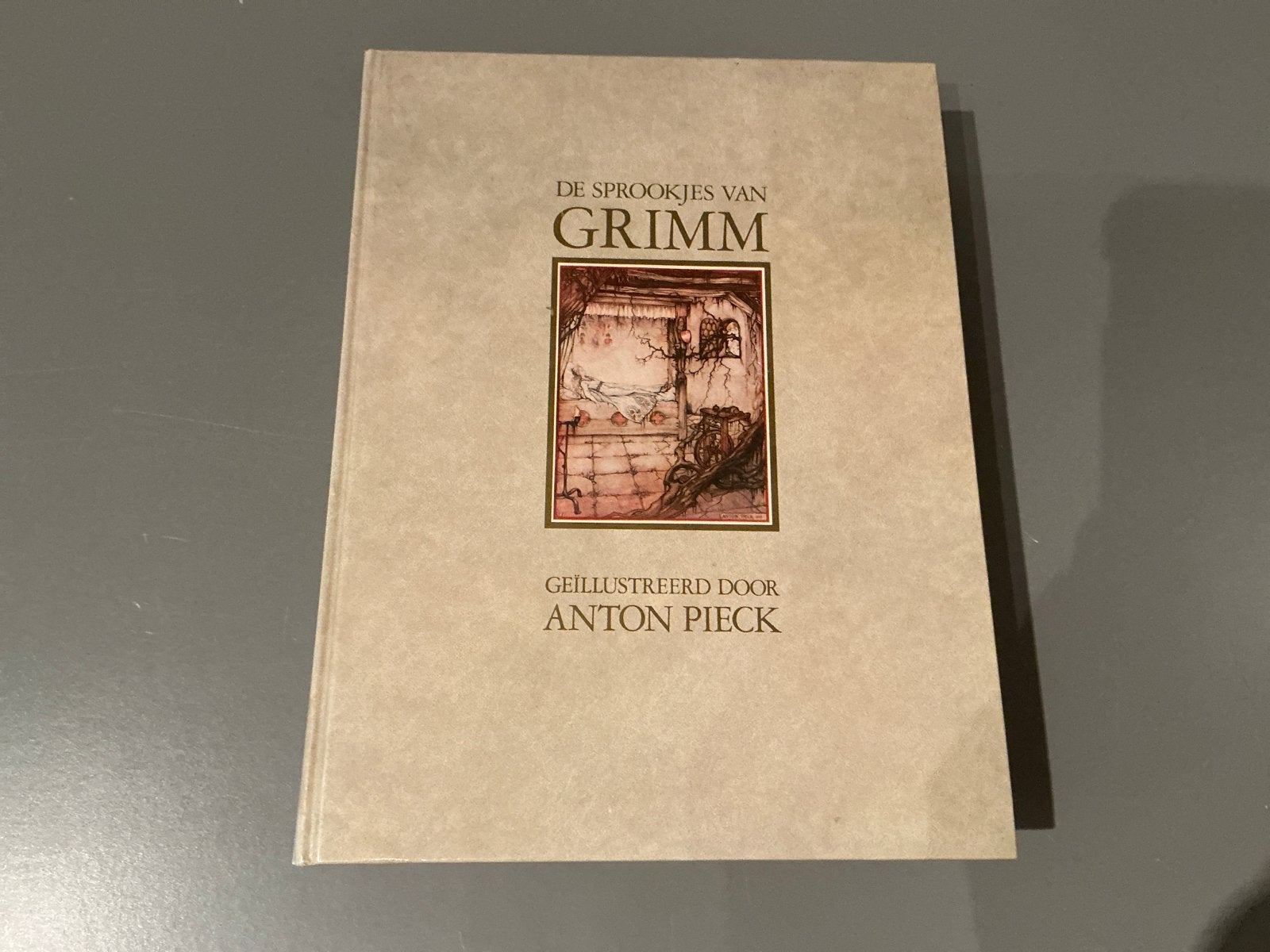 De Sprookjes van Grimm - Geïllustreerd door Anton Pieck, Boeken, Sprookjes en Fabels, Ophalen of Verzenden, Gelezen