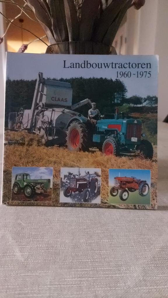 Landbouwtractoren 1960-1975 - Historisch Boek, Ophalen of Verzenden, Zo goed als nieuw, Algemeen, Onbekend