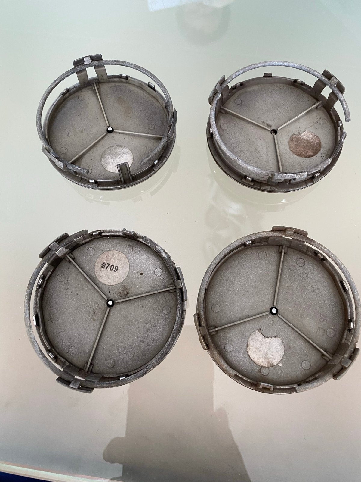 Mercedes Naafkappen 8 stuks, Ophalen, Gebruikt
