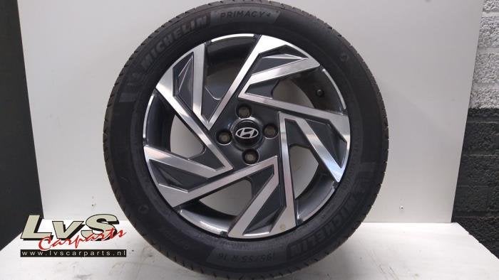 Velg + Band van een Hyundai I20, Auto-onderdelen, Banden en Velgen, Gebruikt, -, -, Ophalen of Verzenden