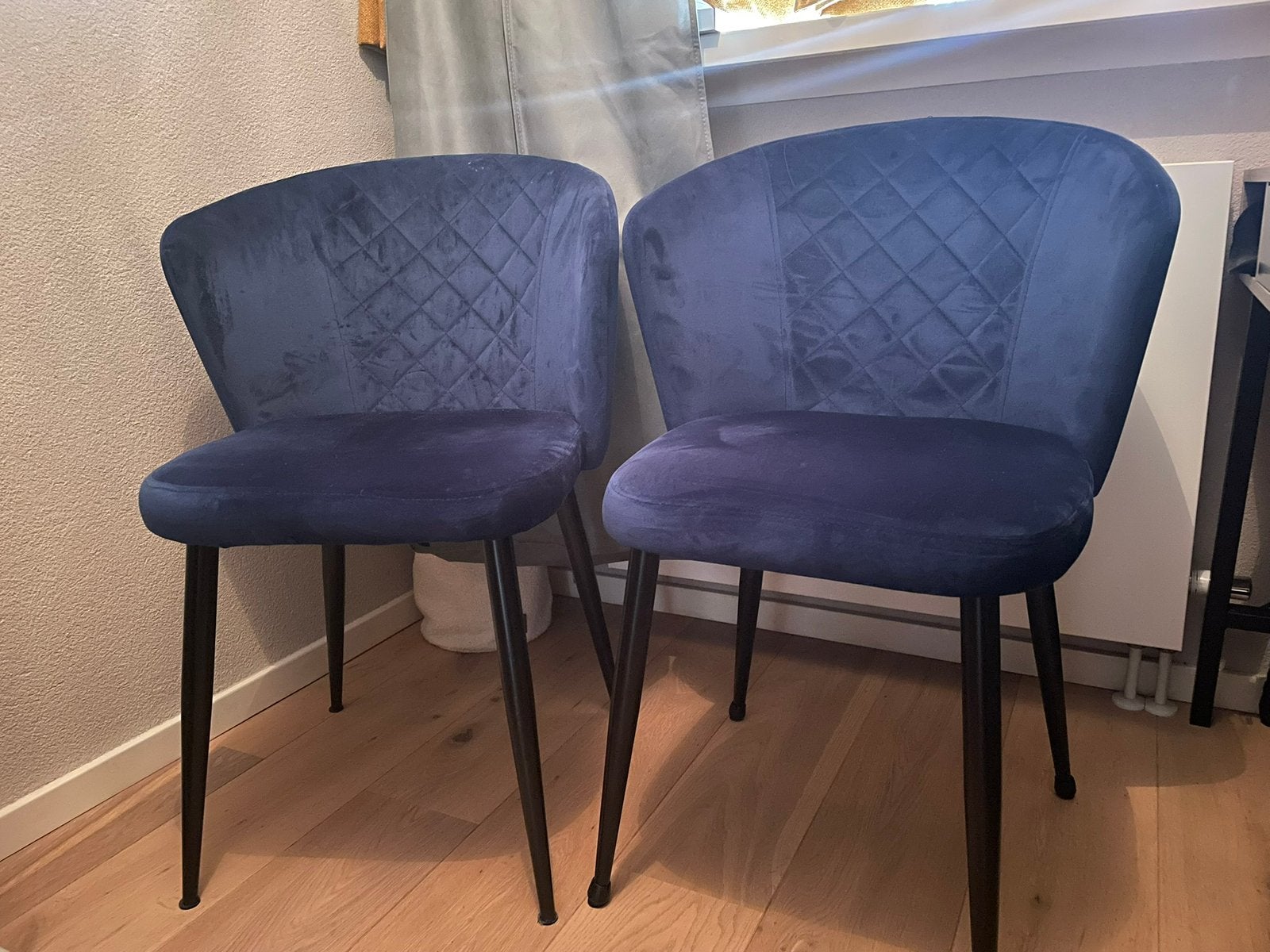 2 fluweel blauwe eetkamerstoelen, Huis en Inrichting, Stoelen, Ophalen, Gebruikt, Twee, Blauw