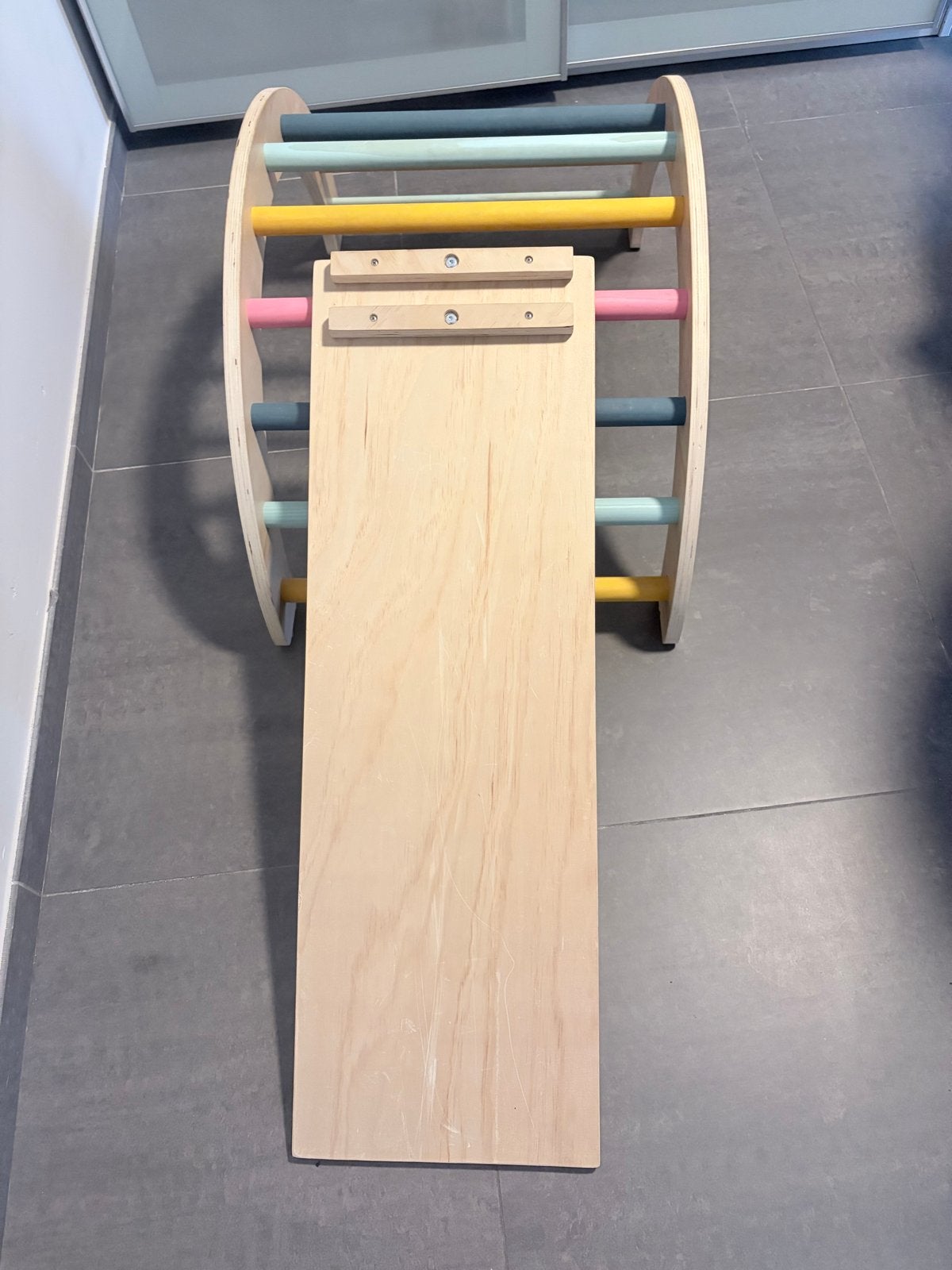 Houten klimrek met glijbaan/klimwand voor kinderen, Kinderen en Baby's, Ophalen, Zo goed als nieuw, Glijbaan