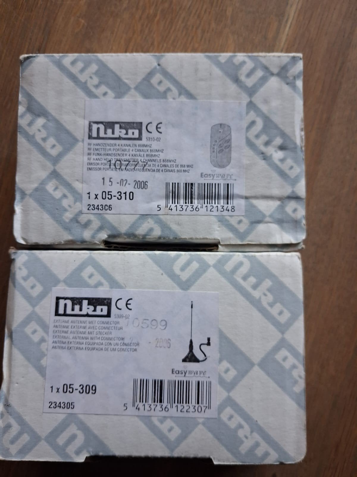 Niko 05-310 RF Handzender & 05-309 Externe Antenne Nieuw, Ophalen of Verzenden, Nieuw, Overige merken, Overige typen