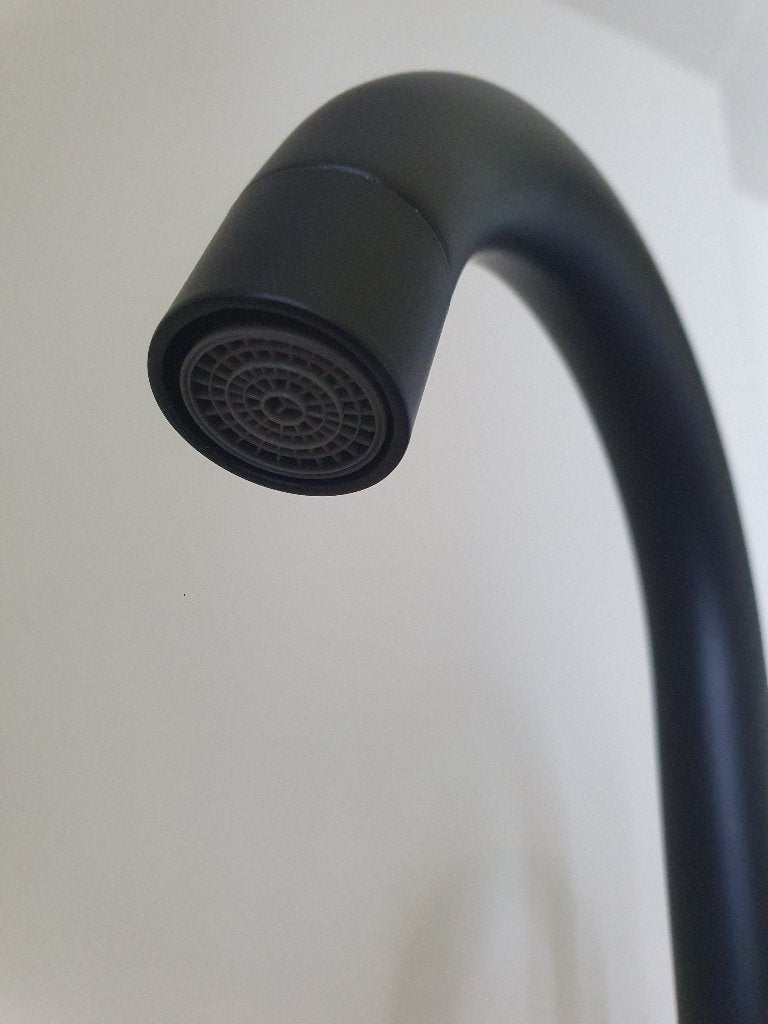 Wastafelkraan Zwart half hoog Badkamerkraan mengkraan, Doe-het-zelf en Verbouw, Ophalen of Verzenden, Nieuw, Rvs, Kraan