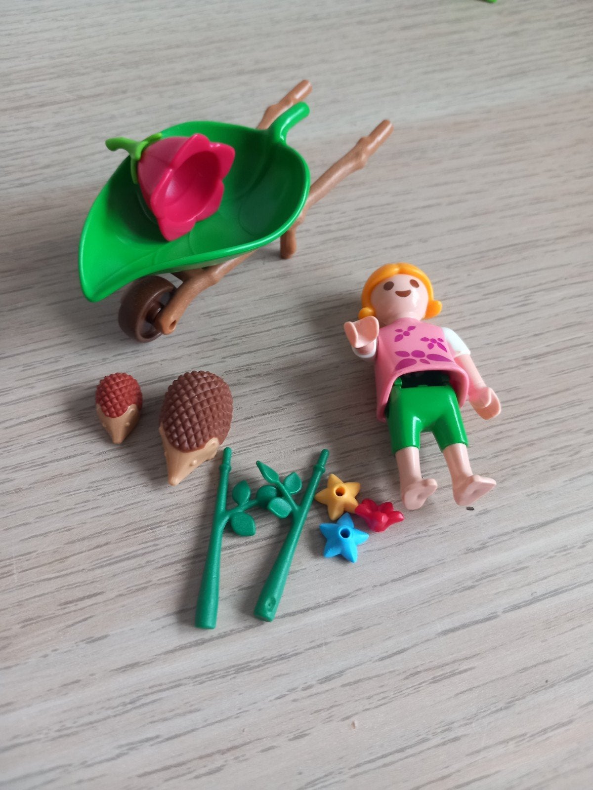 4751 Bloemenelfje met kruiwagen, bloemen en egeltjes, Ophalen of Verzenden, Zo goed als nieuw, Complete set
