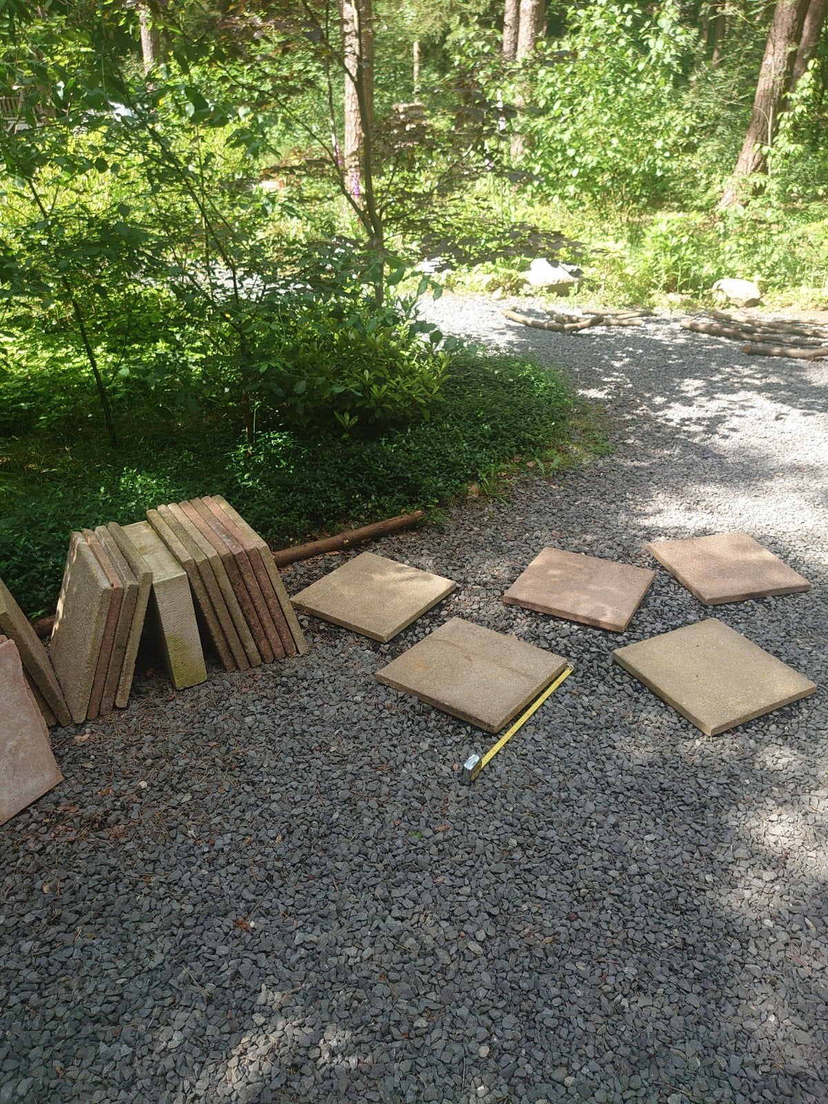 16 terras tegels 45*45cm okergeel / zalmroze, Tuin en Terras, Tegels en Klinkers, Ophalen, Gebruikt, 5 tot 10 m², Beton