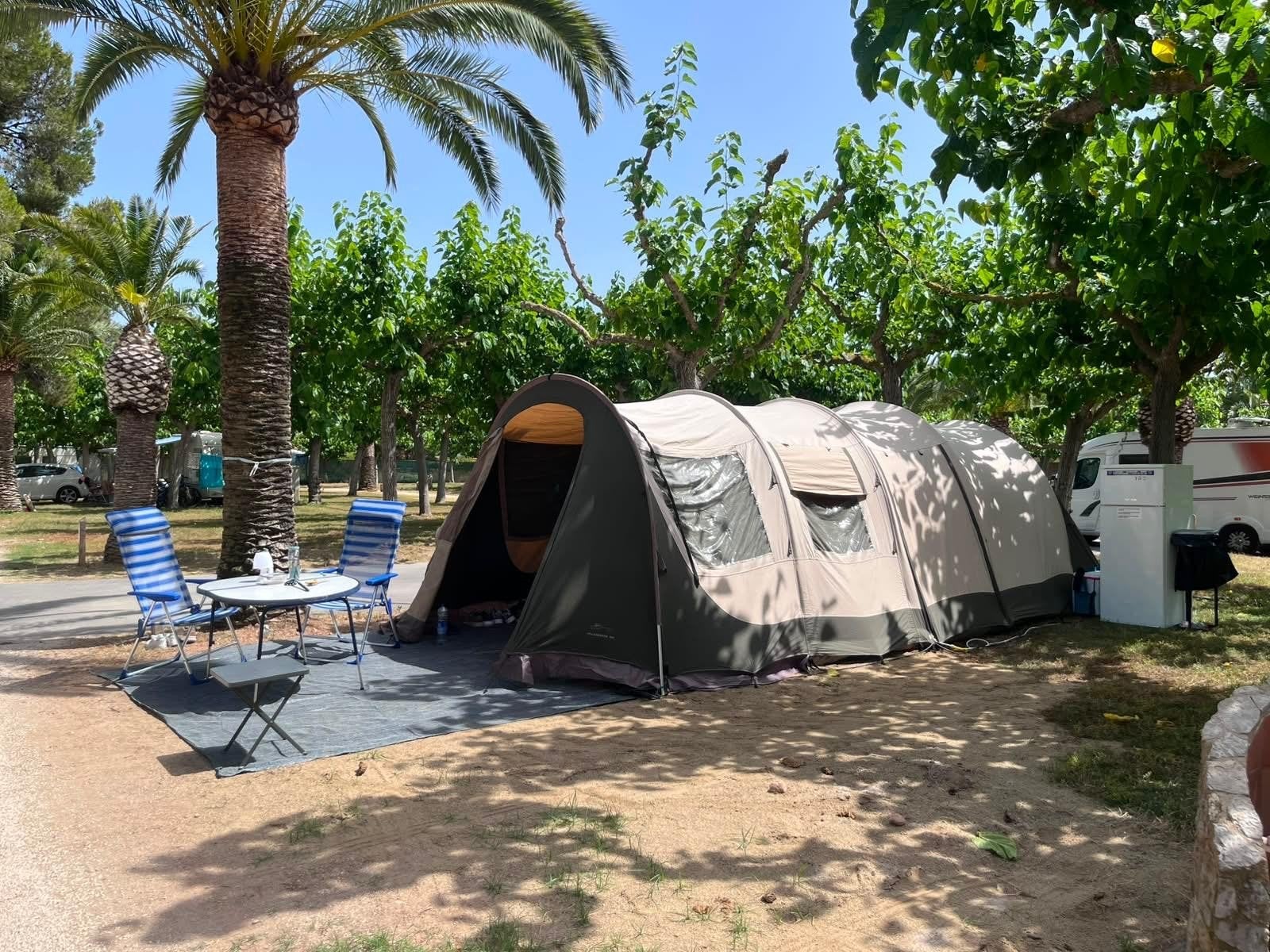Bardani Villanova 320 katoenen tunneltent 4 persoons, Caravans en Kamperen, Tenten, Ophalen, Gebruikt, Tot en met 6