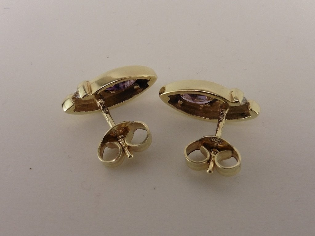 Gouden oorknopjes met zirkonia                           G71, Gebruikt, ., Paars, Ophalen of Verzenden