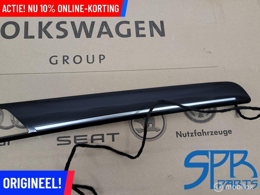 Interieurlijst VW GOLF 7 CARBON LED RECHTSVOOR 5G4858066ABBG, Auto-onderdelen, Gebruikt, Volkswagen, Ophalen of Verzenden