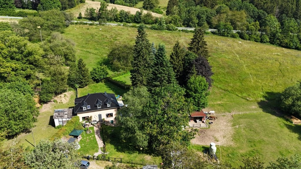 Landhuis met weiden in Eifel - Duitsland, 8 kamers, 174 m², Woonhuis, Duitsland