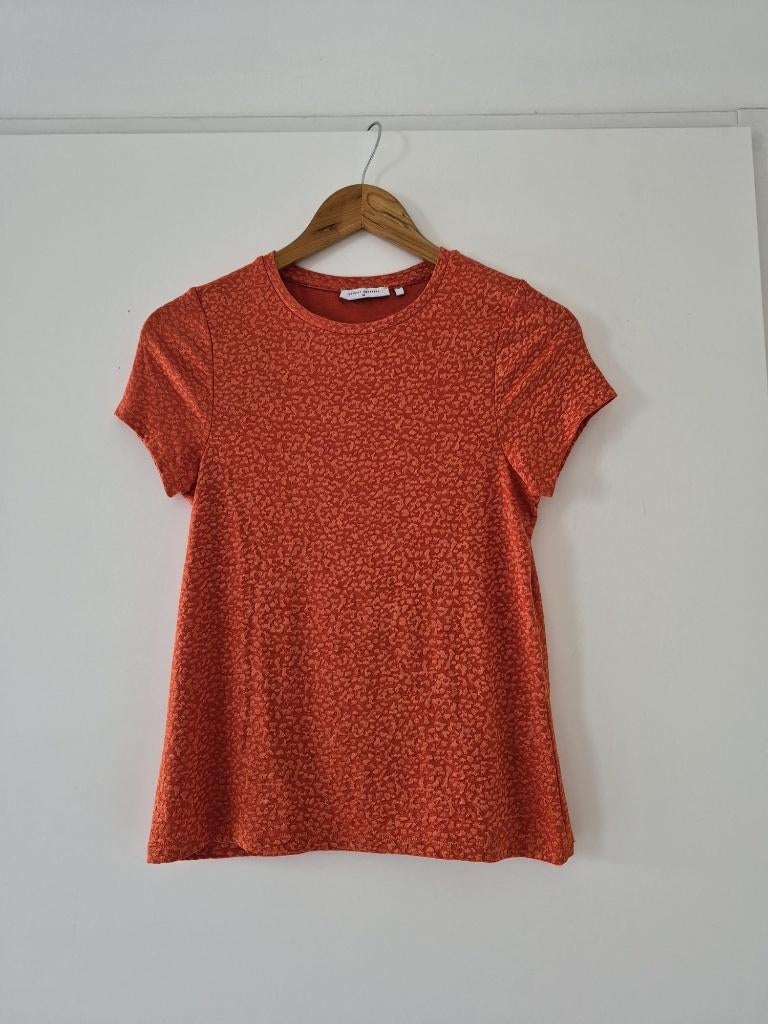 T-shirt Distrikt Norrebro maat XS dames - rood, Distrikt Norrebro, Ophalen of Verzenden, Zo goed als nieuw, Korte mouw