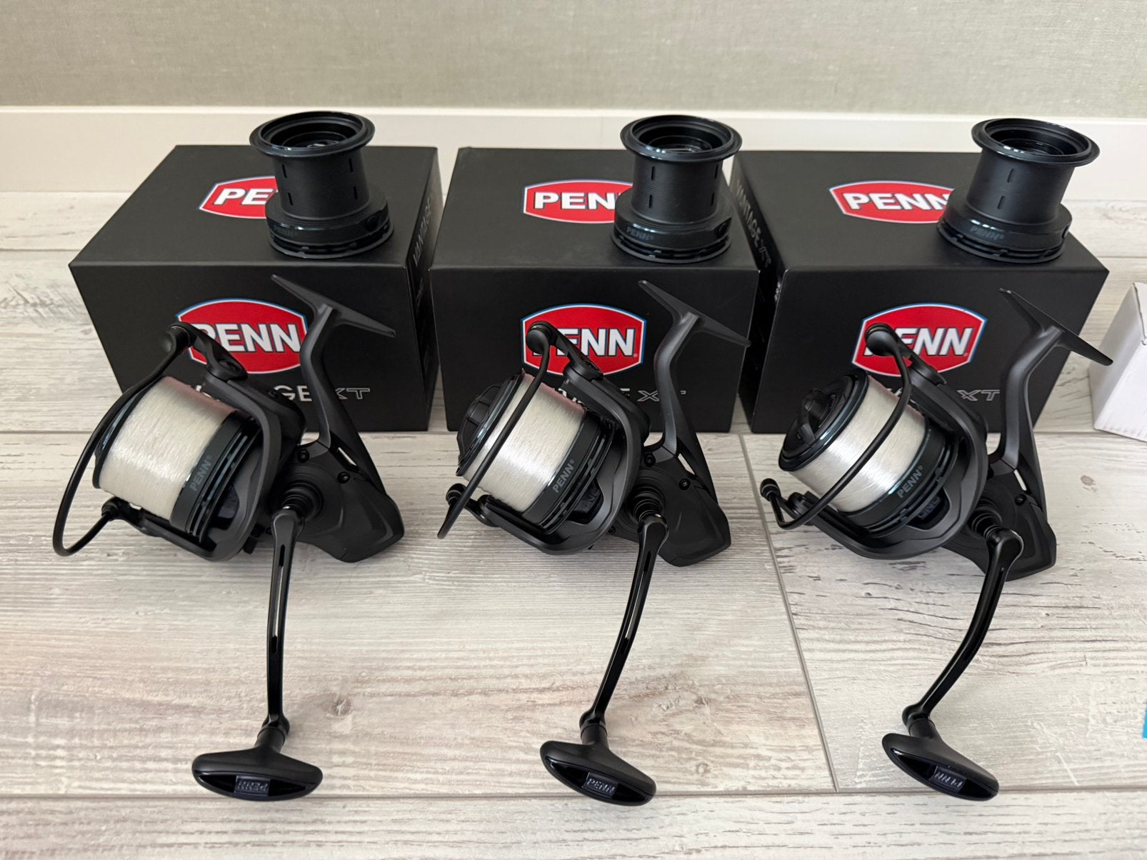 3 x Penn Vantage XT 7000 Longcast + res spoelen NIEUWSTAAT, Watersport en Boten, Hengelsport | Karpervissen, Ophalen of Verzenden