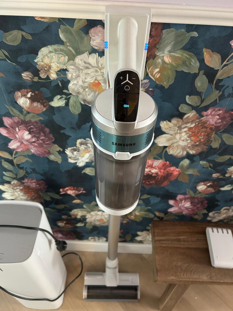 Samsung Jet 70 Turbo Steelstofzuiger + Extra's, Witgoed en Apparatuur, Stofzuigers, Ophalen, Draadloos, Zo goed als nieuw, Reservoir