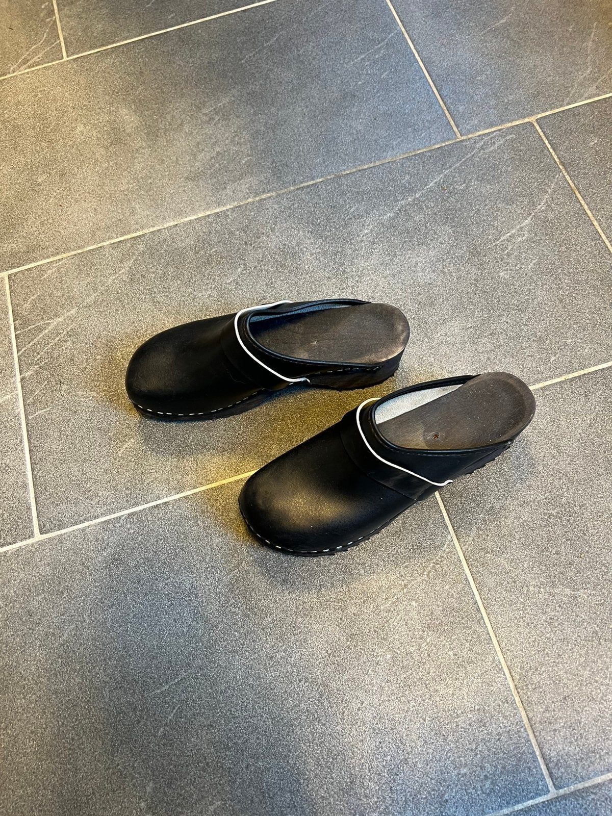 Klompen 39, Ophalen, Zo goed als nieuw