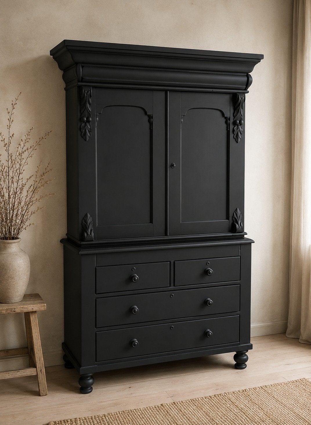 .antieke buffetkast kabinet  met mooie details gereystijld, Antiek en Kunst, Antiek | Meubels | Kasten, Ophalen of Verzenden