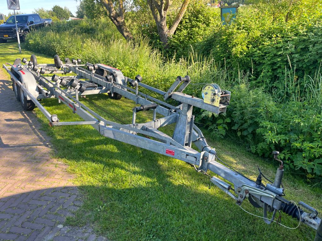 Pega kantel- boottrailer 2700kg/700 - dubbelassig met rollen, Ophalen, Gebruikt, Sloepentrailer, 9 meter of meer
