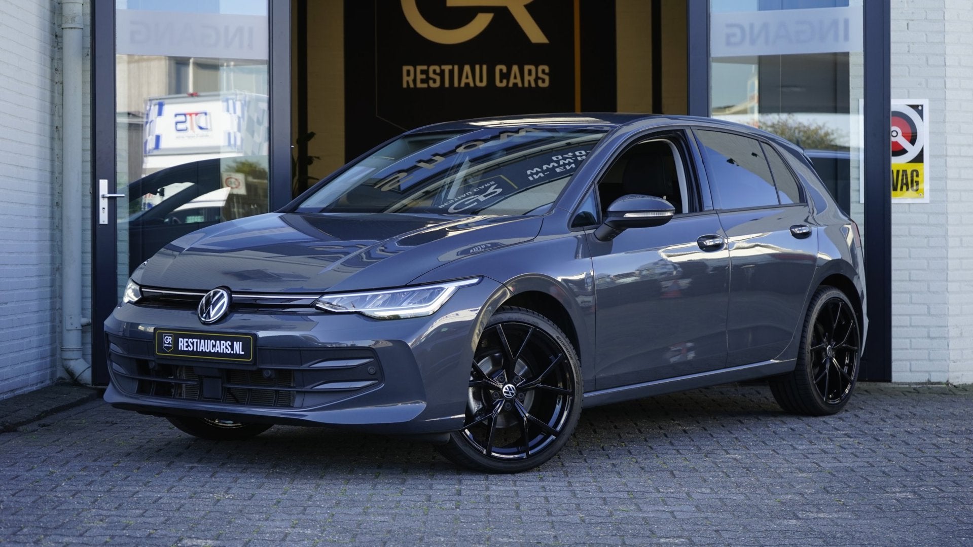 Volkswagen Golf VIII 8.5 1.5 eTSI AUTOMAAT|ACC|AMBIANCE|CARP, Auto's, Dealer onderhouden, 4 cilinders, 150 pk, Bedrijf