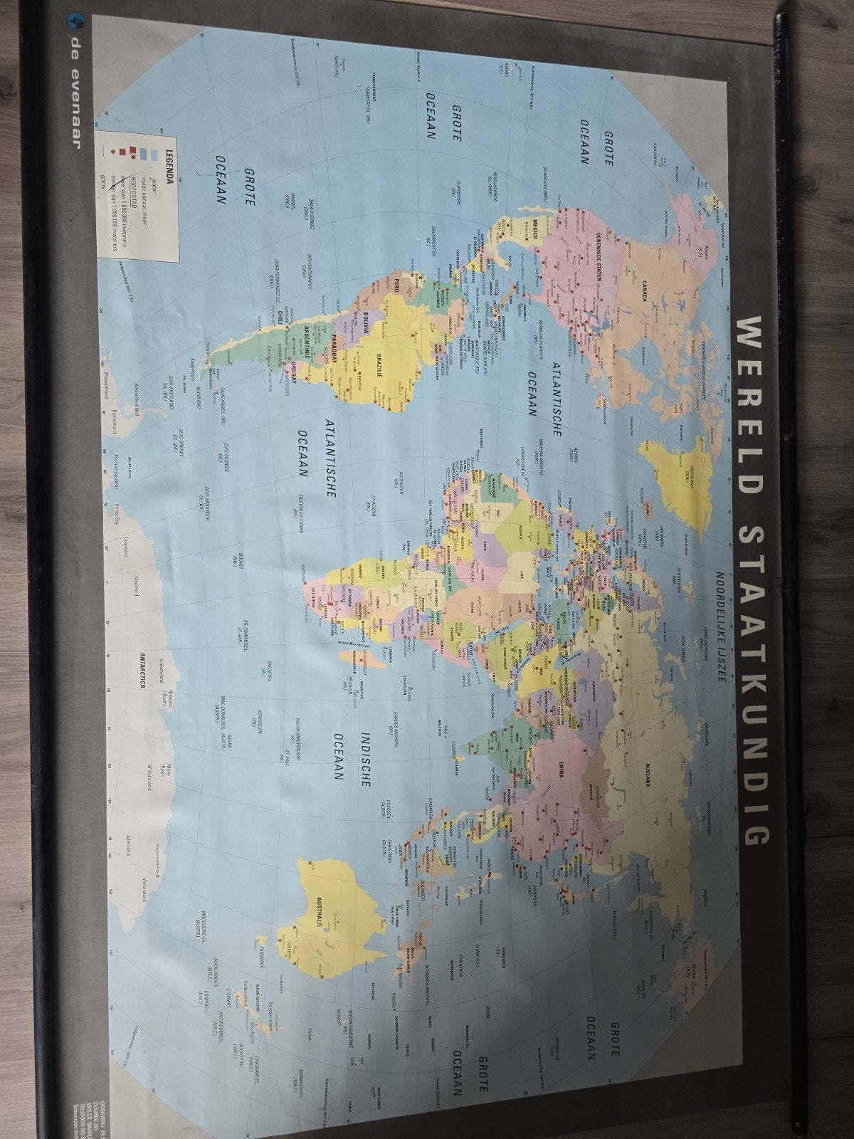 Grote staatkundige wereldkaart 195x130 cm, Ophalen