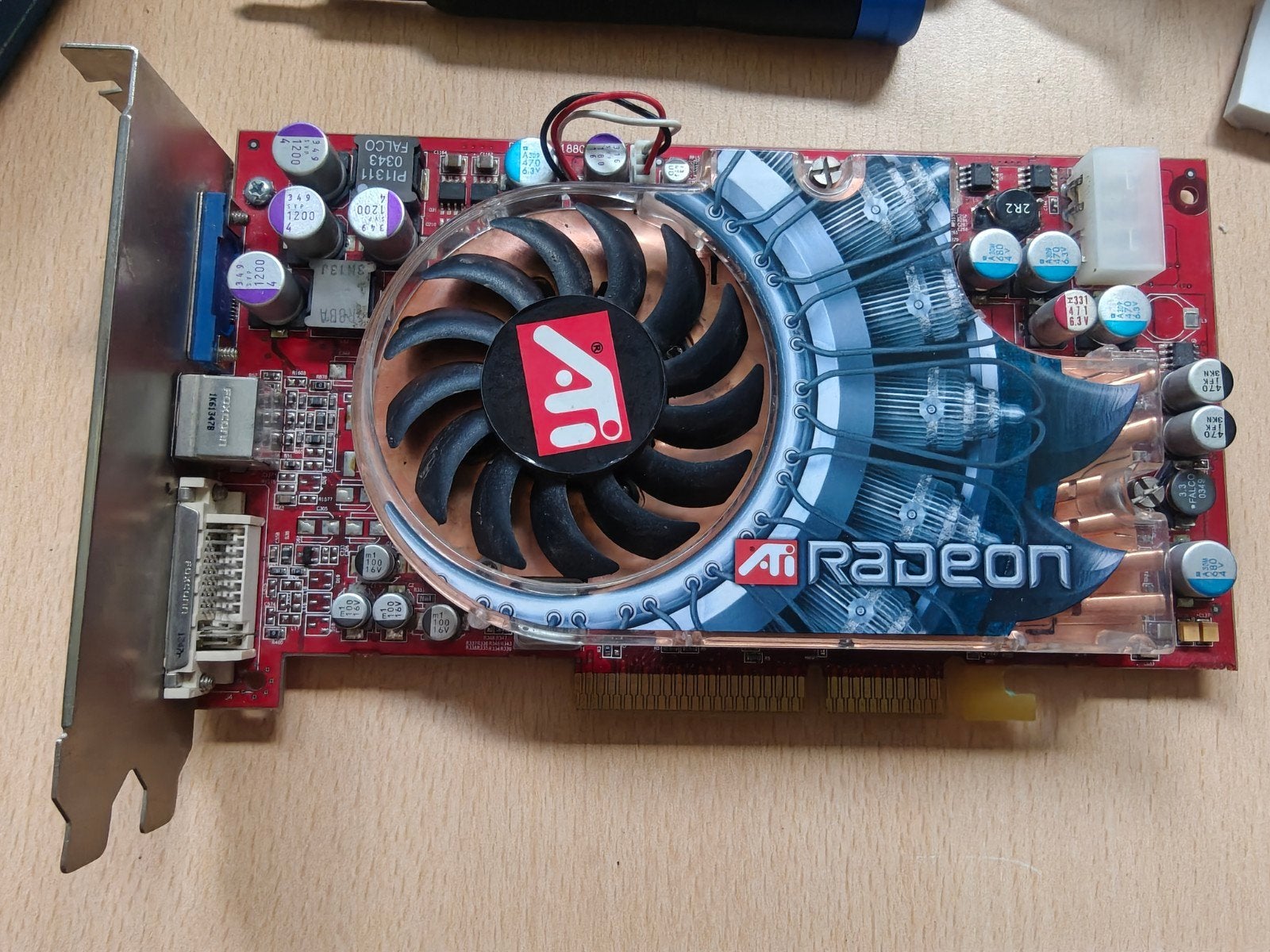 ATI Radeon 9800 XT AGP 256MB DDR VGA, DVI en S-Video, Ophalen of Verzenden, ATI Radeon