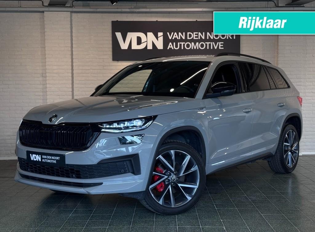 Skoda KODIAQ 1.5 TSI Sportline Business 7p Memory Camera ACC, Auto's, Automaat, 4 cilinders, 7 stoelen, 14 km/l
