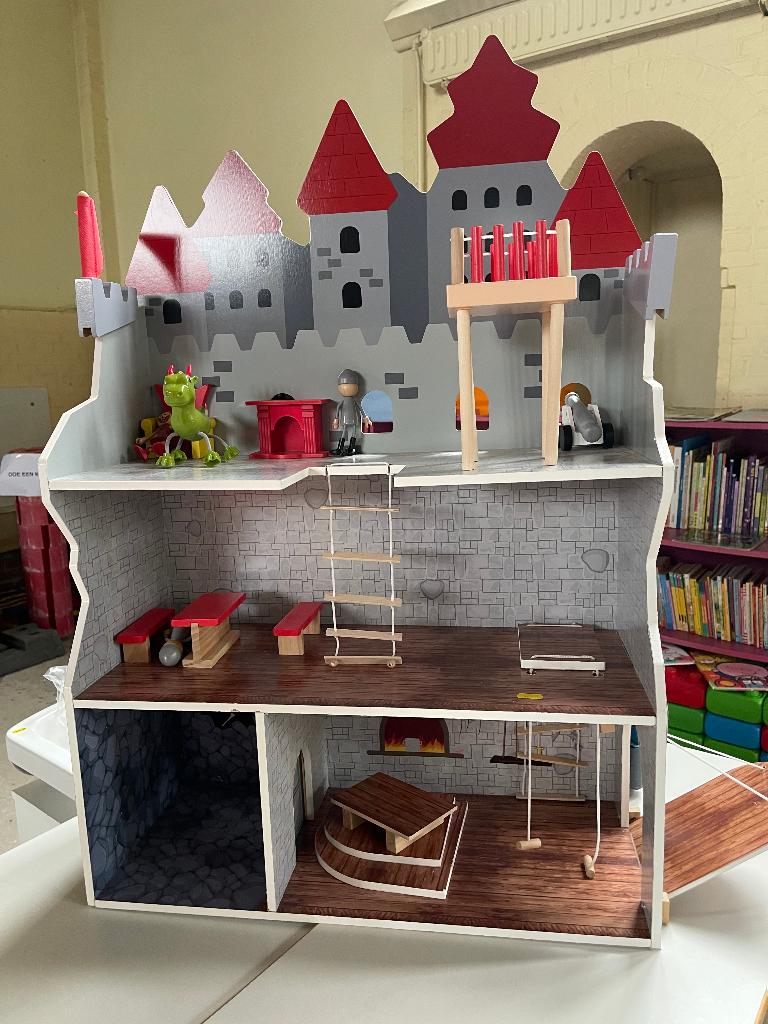 Kasteel speelkasteel, Ophalen, Gebruikt, Poppenhuis