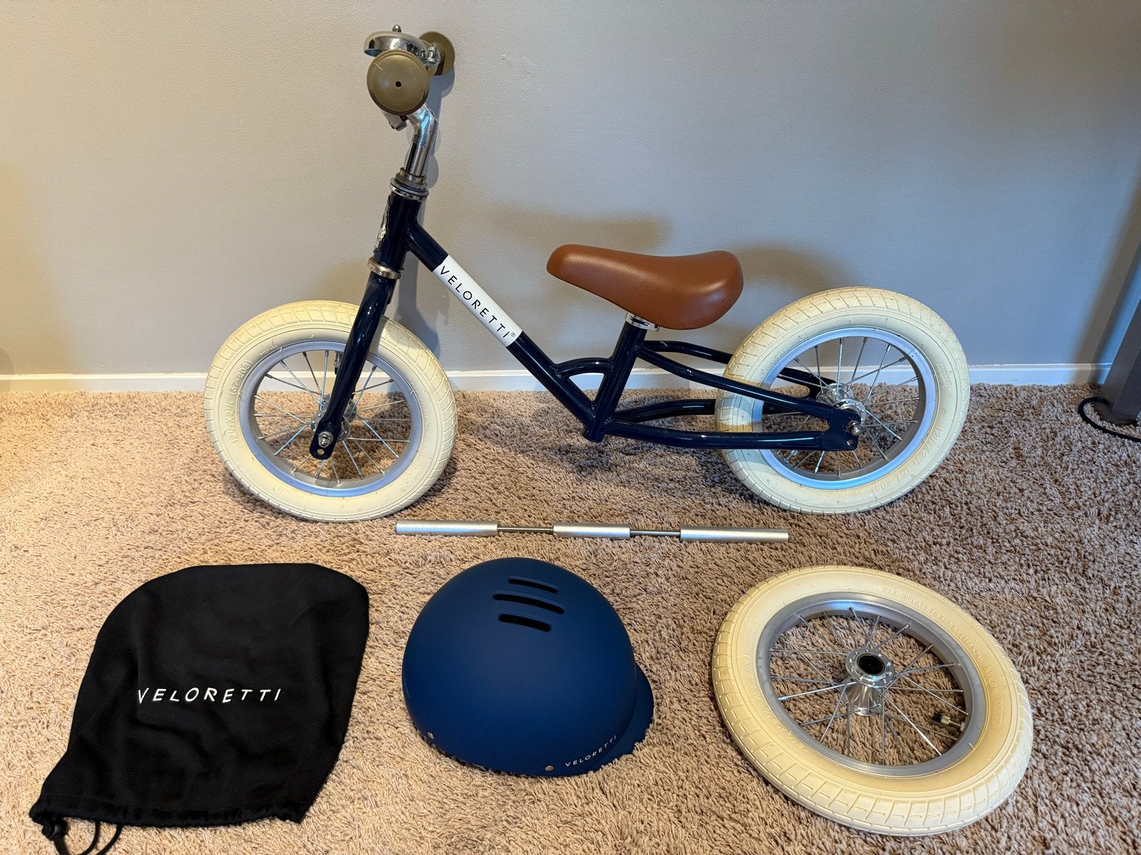 Veloretti Tricycle loopfiets/driewieler incl helm compleet, Ophalen, Zo goed als nieuw, Loopfiets
