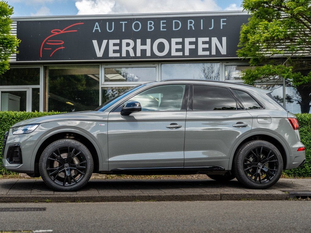 Audi Q5 50 TFSI e S edition - AUTOMAAT - CARPLAY - VIRTUAL C, Auto's, Audi, Automaat, Gebruikt, Leder en Stof, Bedrijf