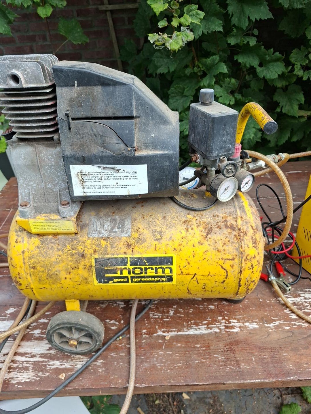 Gebruikte Priorm Compressor LT 24 - Goed Gereedschap, Doe-het-zelf en Verbouw, Ophalen of Verzenden