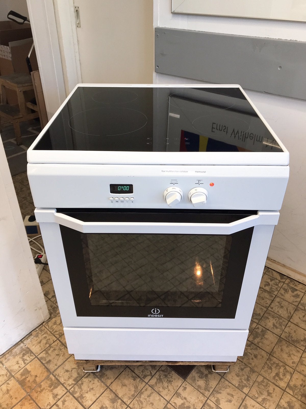 Te koop INDENT inductie fornuis op 2 fasen in nieuw staat, Zo goed als nieuw, Energieklasse A of zuiniger, Inductie, 85 tot 90 cm