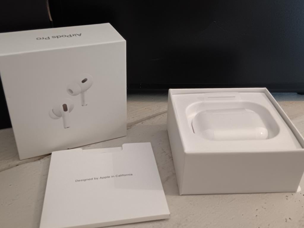 Apple AirPods Pro 2 (2e generatie) met MagSafe Oplaadcase, Ophalen of Verzenden, Nieuw, Overige merken, Draadloos