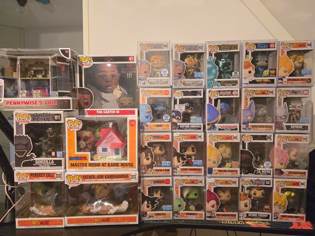 Meerdere funko's te koop van signed tot limited, Hobby en Vrije tijd, Verzamelkaartspellen | Pokémon, Ophalen of Verzenden, Zo goed als nieuw