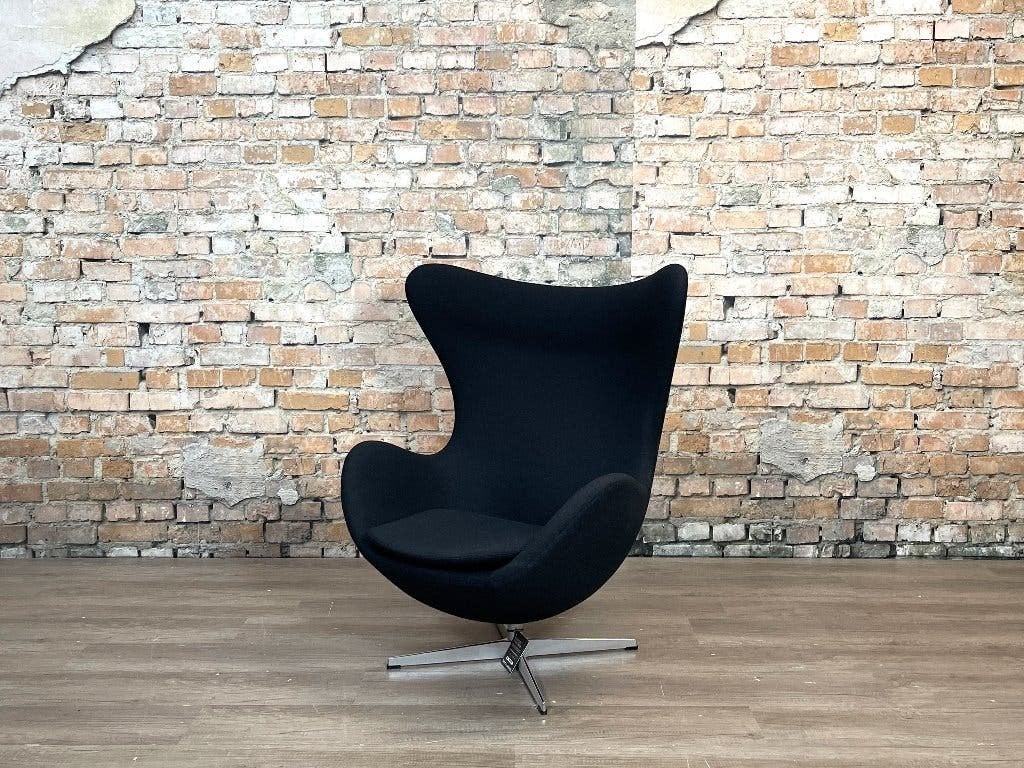 Fritz Hansen Egg Chair – Zwart stof | Arne Jacobsen, Huis en Inrichting, Ophalen, Design, 75 tot 100 cm, Zo goed als nieuw
