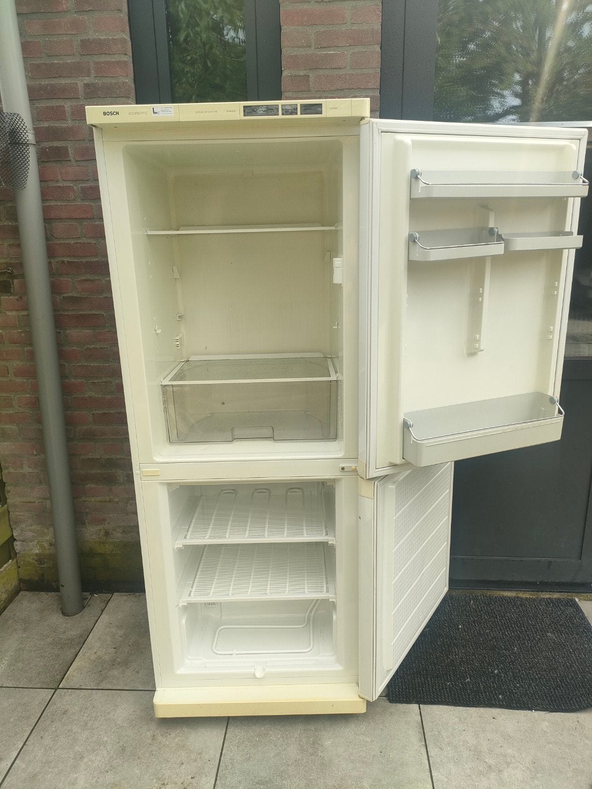 Bosch Koel-vriescombinatie - Ruim en Functioneel, Ophalen, 150 tot 200 liter, Gebruikt, 60 cm of meer