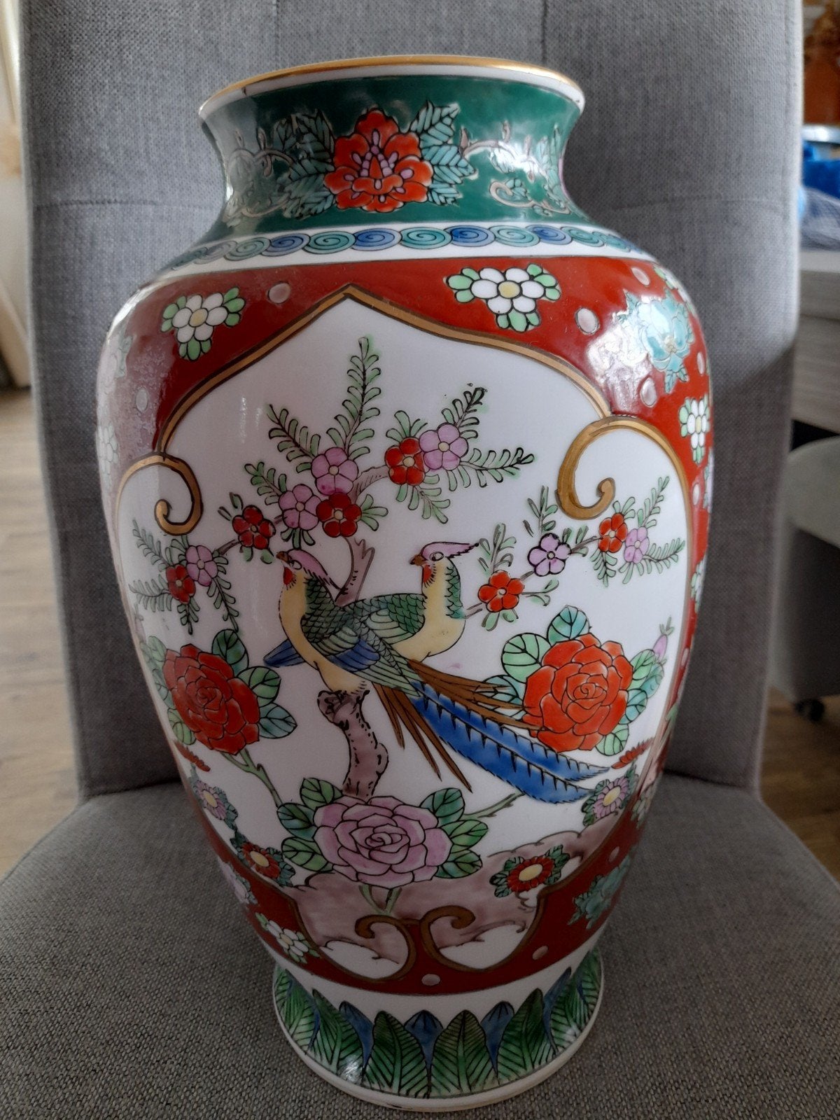 Grote Goldimari Handgeschilderde Vaas met Vogels en Bloemen, Ophalen