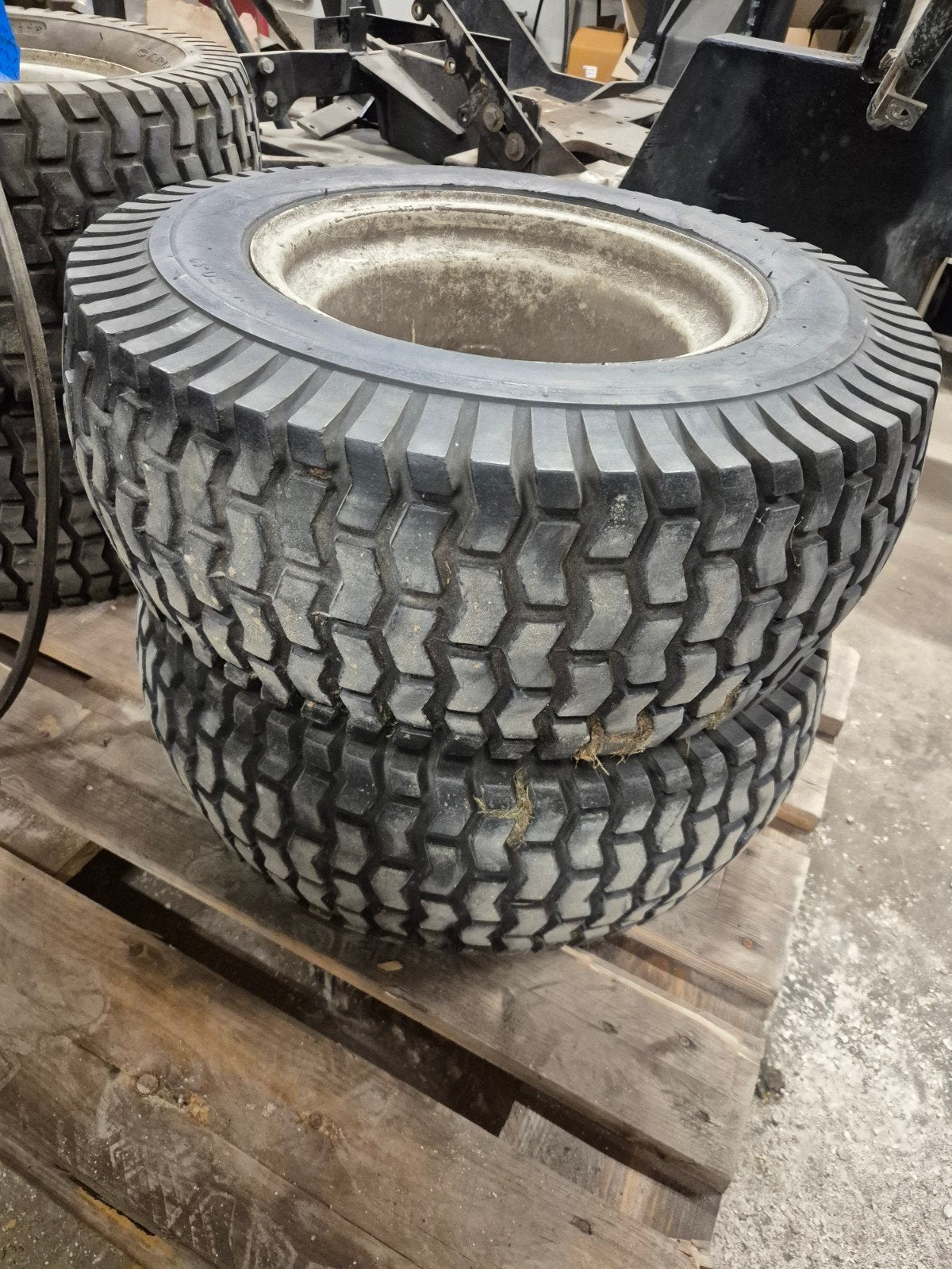 2 wielen van Wheel Horse gazonmaaier - 23x8.50-12 banden, Ophalen of Verzenden