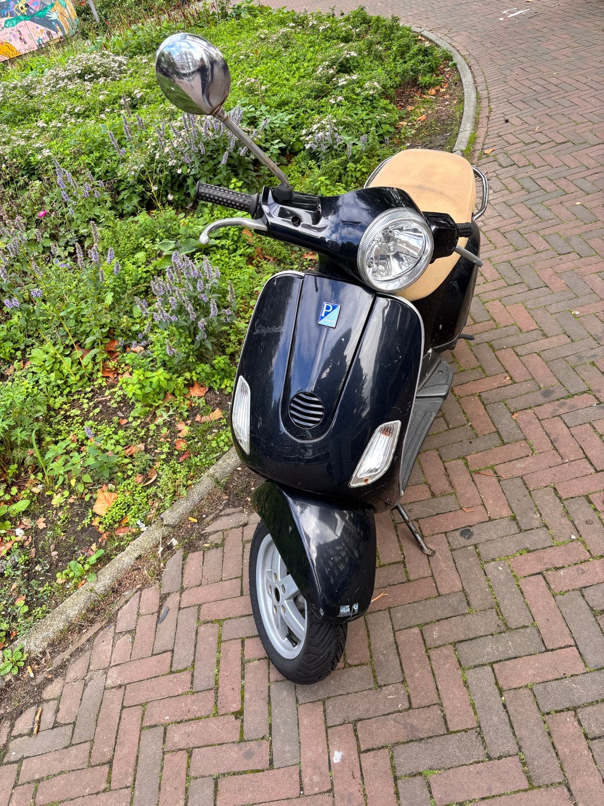 Piaggio Vespa LX50 2-takt - Opknapper met nieuwe banden, Fietsen en Brommers, Ophalen of Verzenden, Gebruikt, Tweetakt
