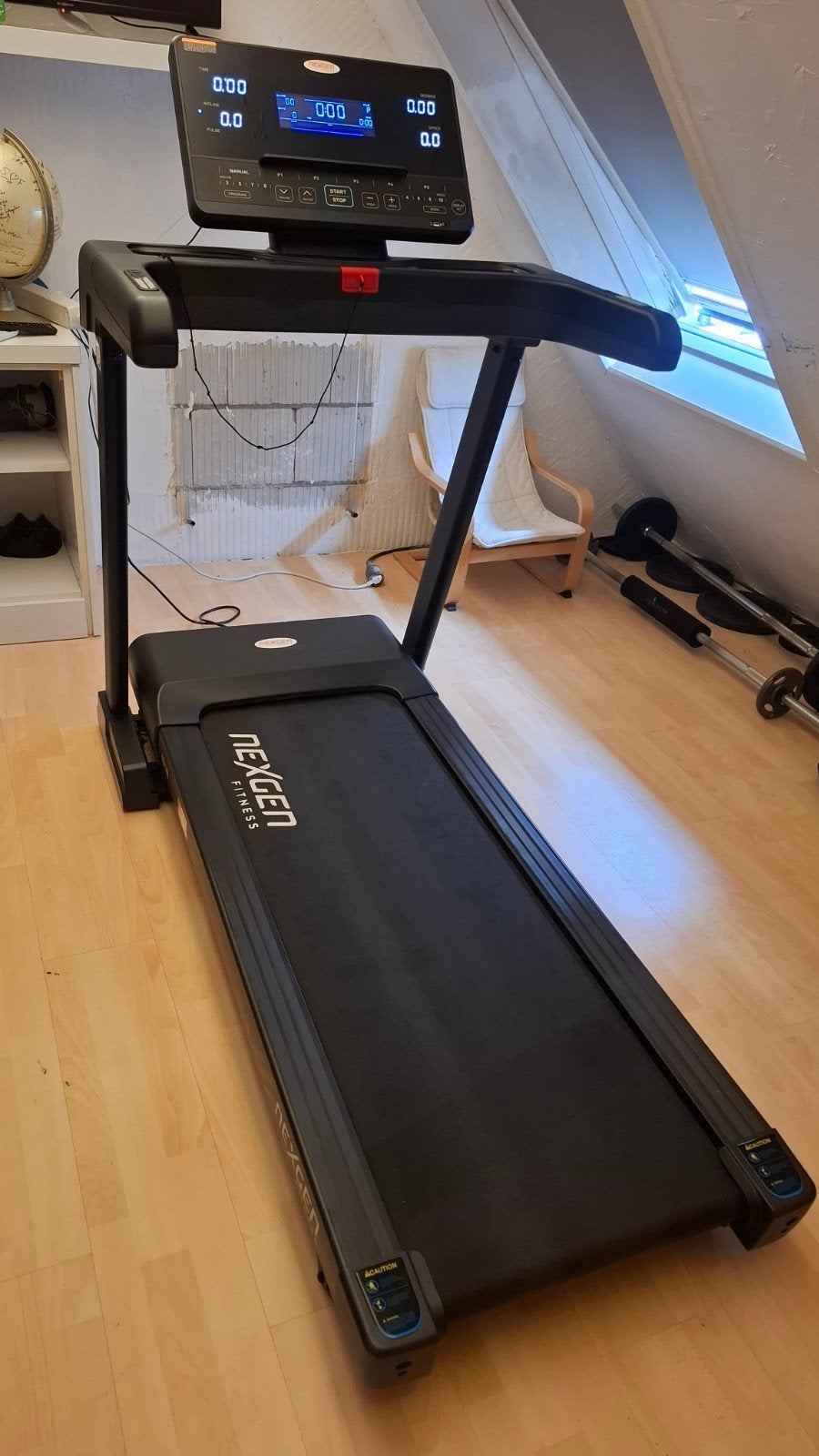 NexGen RUN 60 Loopband 3.0 PK / 18 km/u – Zo goed als nieuw, Ophalen, Zo goed als nieuw, Benen, Loopband