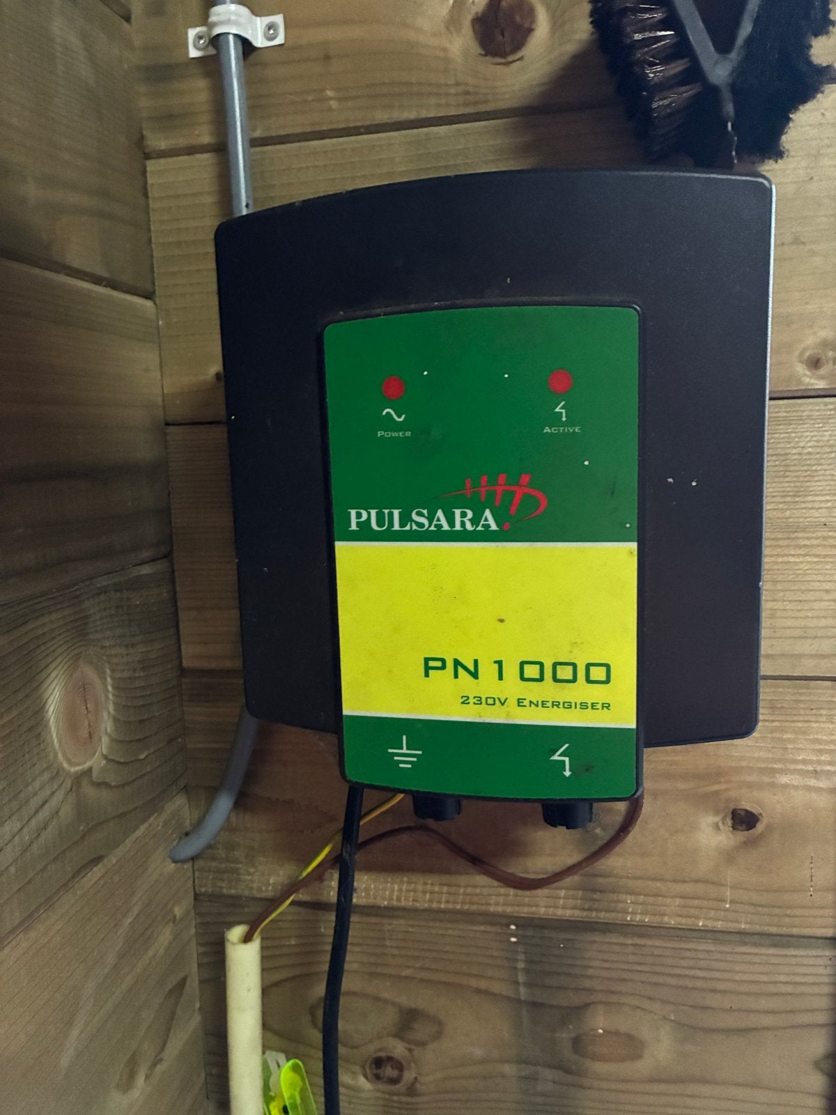 PULSARA PN1000 – Schrikdraadapparaat 230v, Ophalen of Verzenden, Zo goed als nieuw