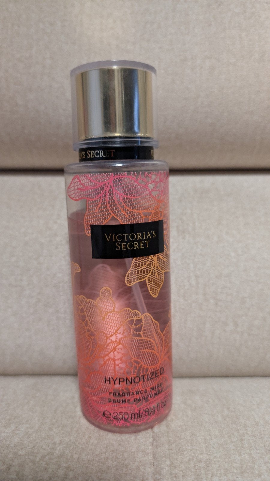 Victoria's Secret Hypnotized Fragrance Mist 250ml, Ophalen of Verzenden, Zo goed als nieuw