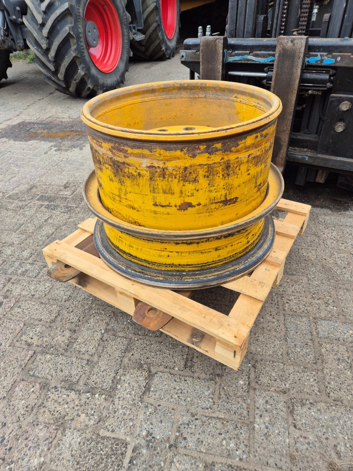 velg VOLVO shovel, Zakelijke goederen, Agrarisch | Onderdelen | Banden, Velgen en Assen, Ophalen