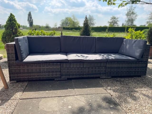 Lounge bank, Ophalen, Kunststof, 3 zitplaatsen, Zo goed als nieuw