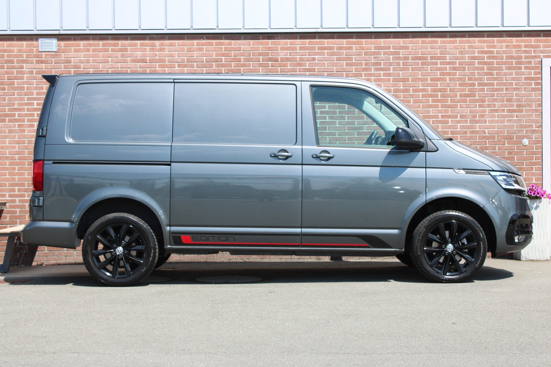 Volkswagen Transporter 2.0 TDI L1H1 28 Edition Highline |LEE, Gebruikt, 4 cilinders, 150 pk, Volkswagen