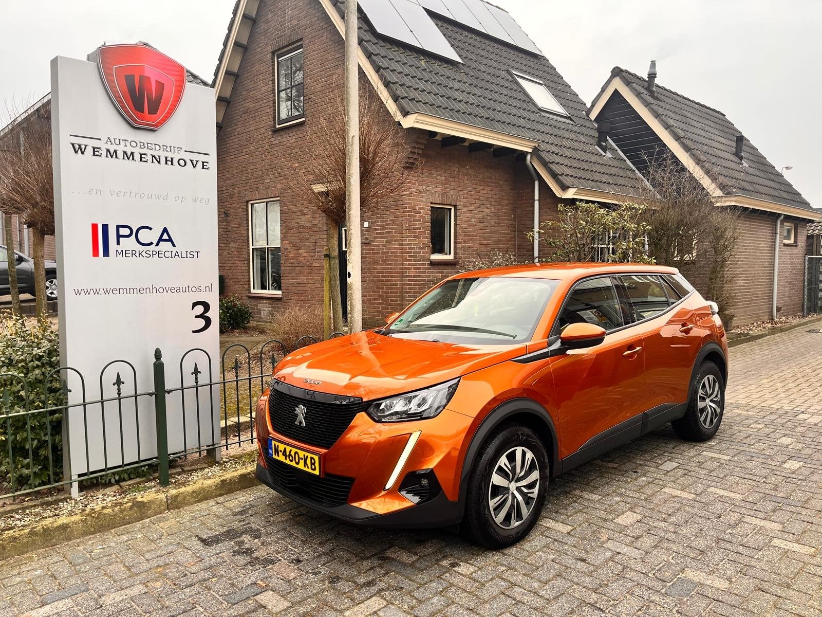 Peugeot 2008 1.2 PureTech Blue Lease Active met nieuwe Distr, Gebruikt, Euro 6, Origineel Nederlands, 3 cilinders